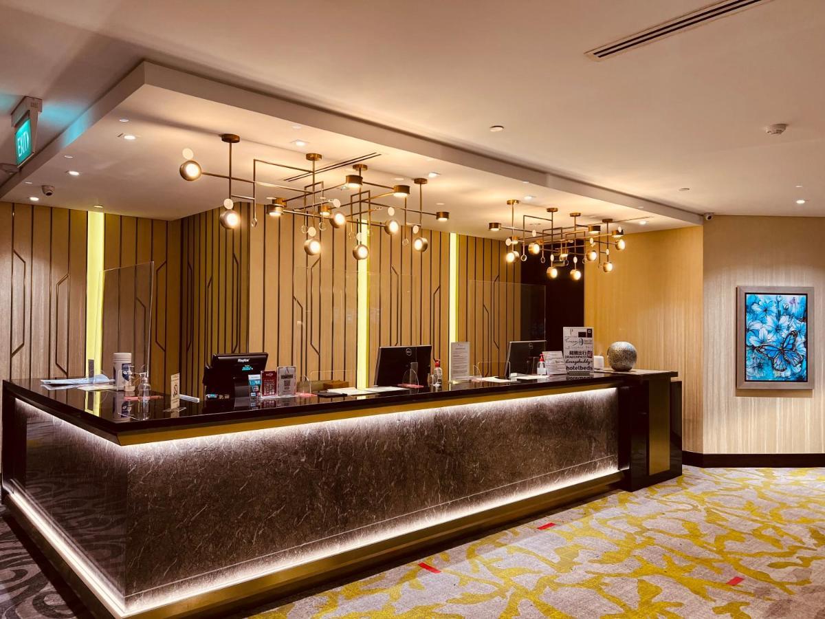 Отель Ambassador Transit Lounge Terminal 3 Сингапур Экстерьер фото